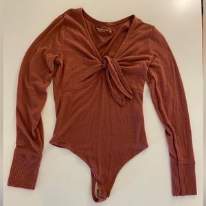 Abercrombie & Fitch Women’s bodysuit size xs, color burnt red